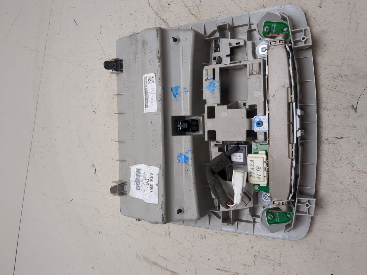 Плафон салонный