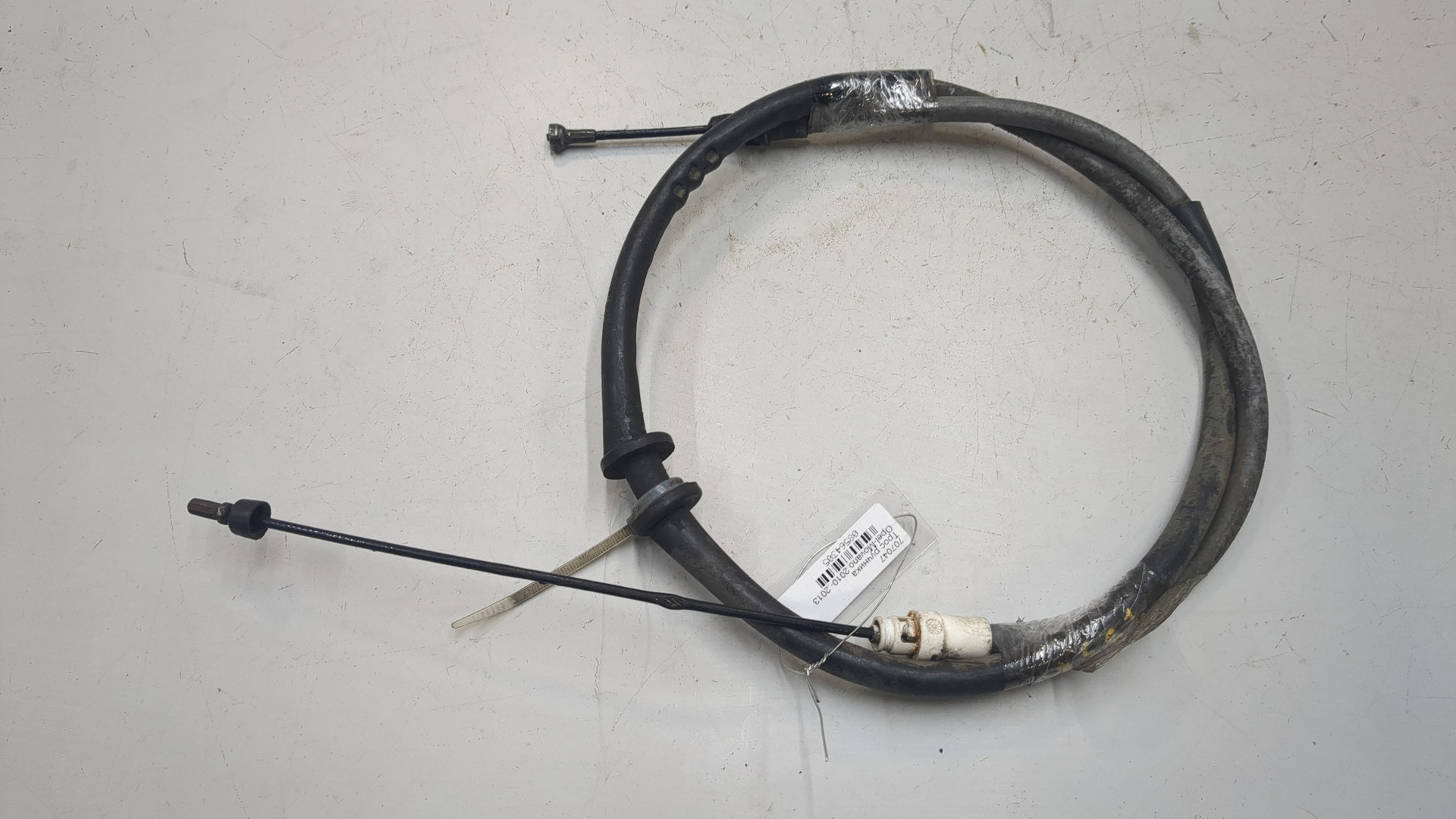 Трос стояночного тормоза