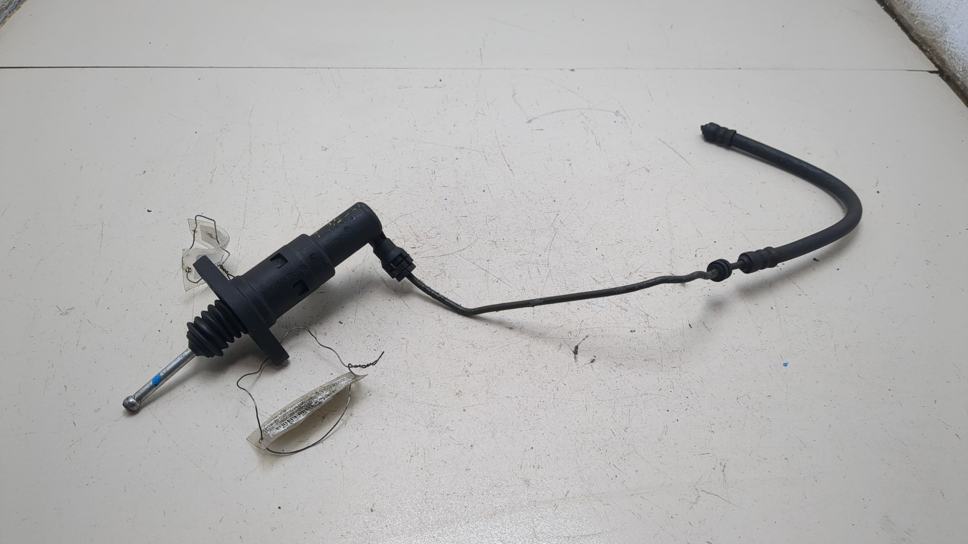 Цилиндр сцепления рабочий