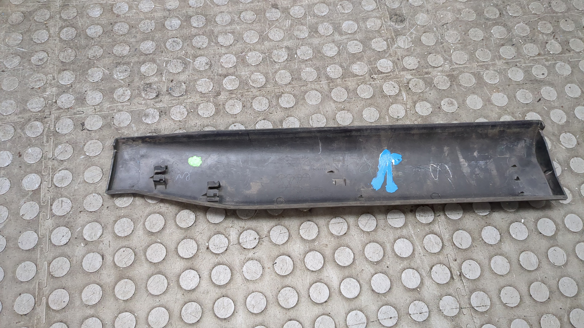 Молдинг двери