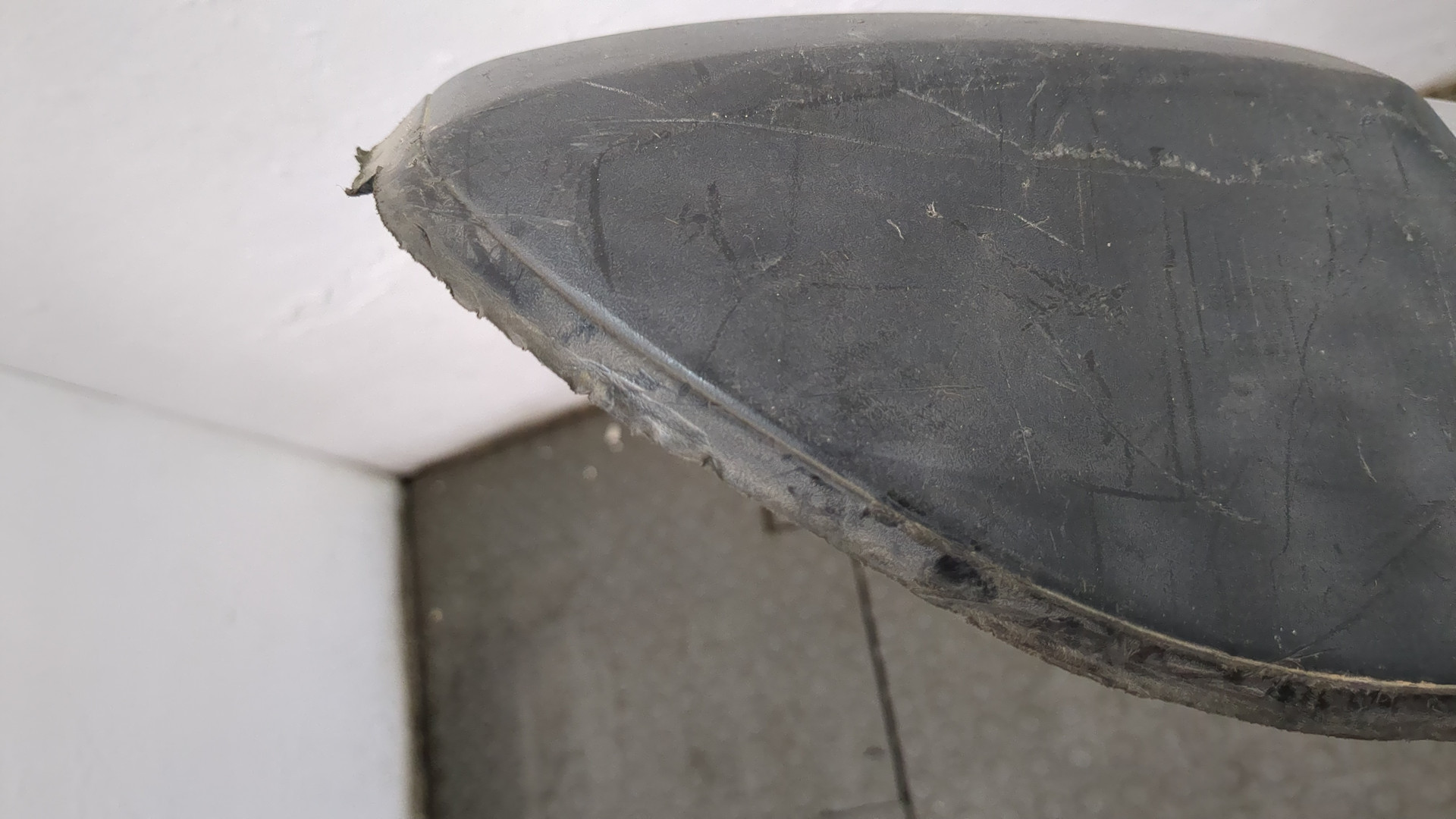 Рейлинг (релинг) правый (планка на крышу)