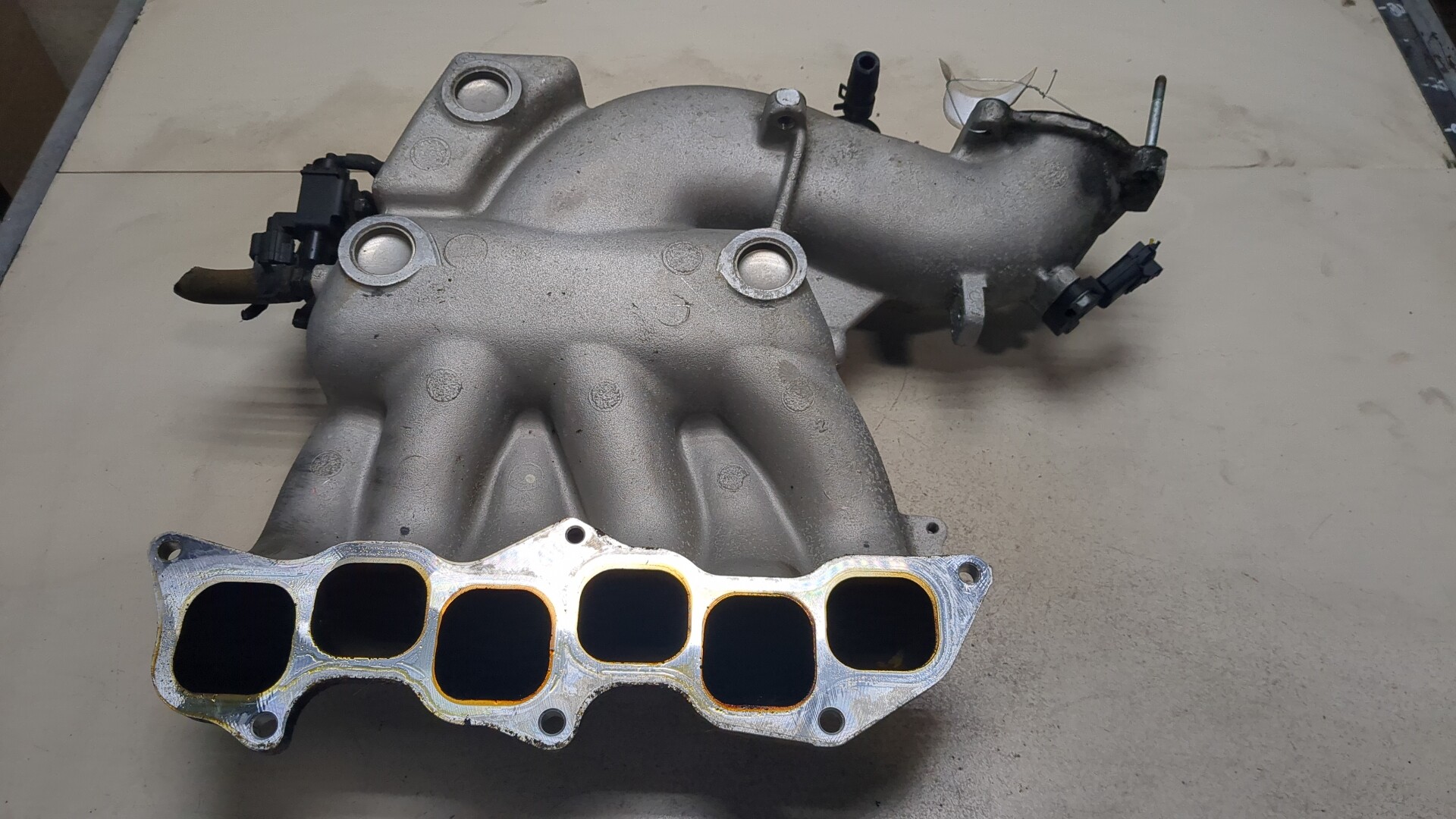 Коллектор впускной