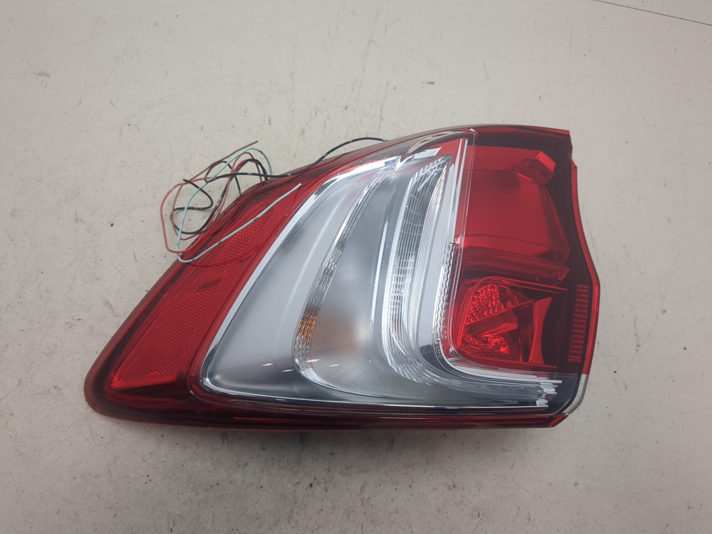 Фонарь задний правый