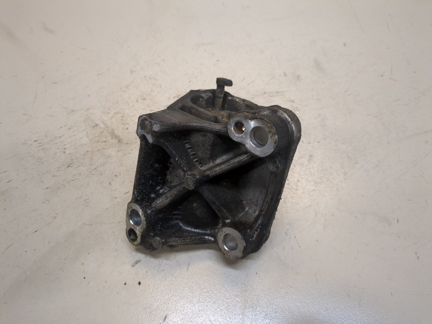 Кронштейн подвесного подшипника