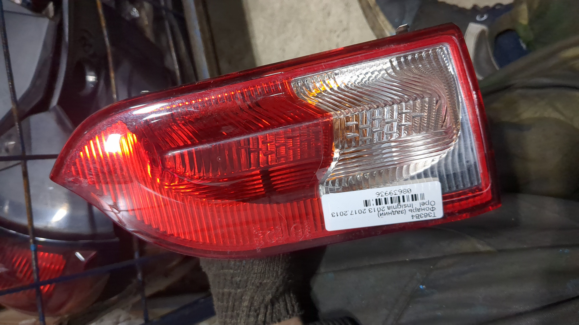 Фонарь задний левый