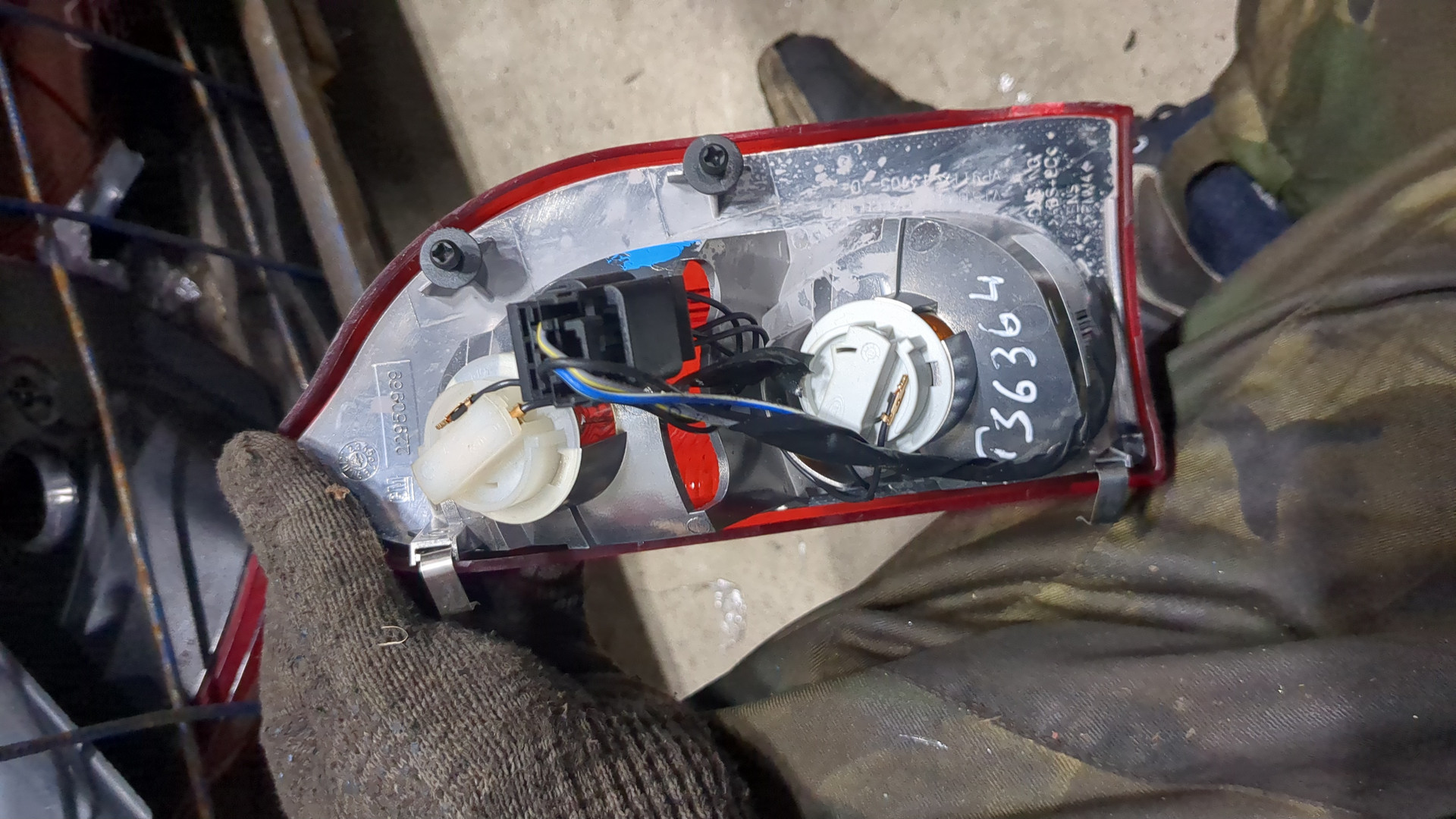 Фонарь задний левый