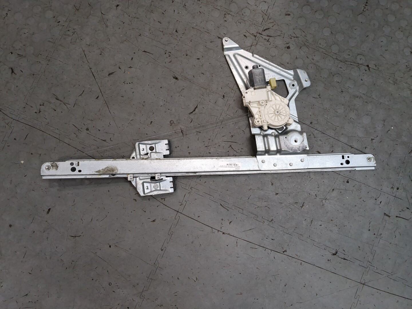 Стеклоподъемник электр. передний правый