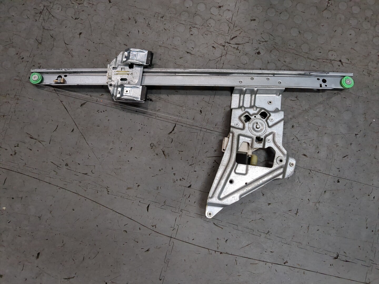 Стеклоподъемник электр. передний правый