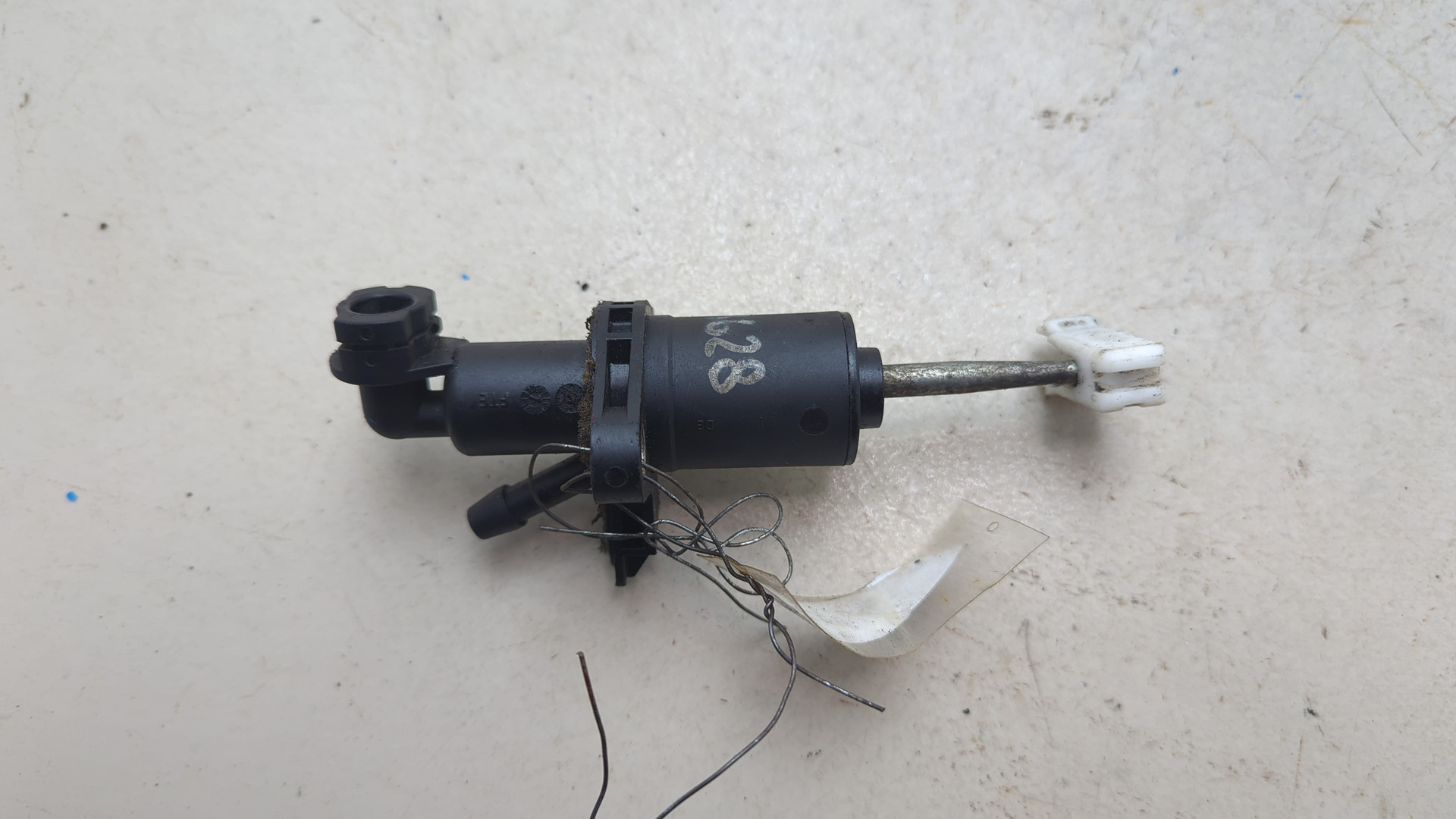 Цилиндр сцепления главный