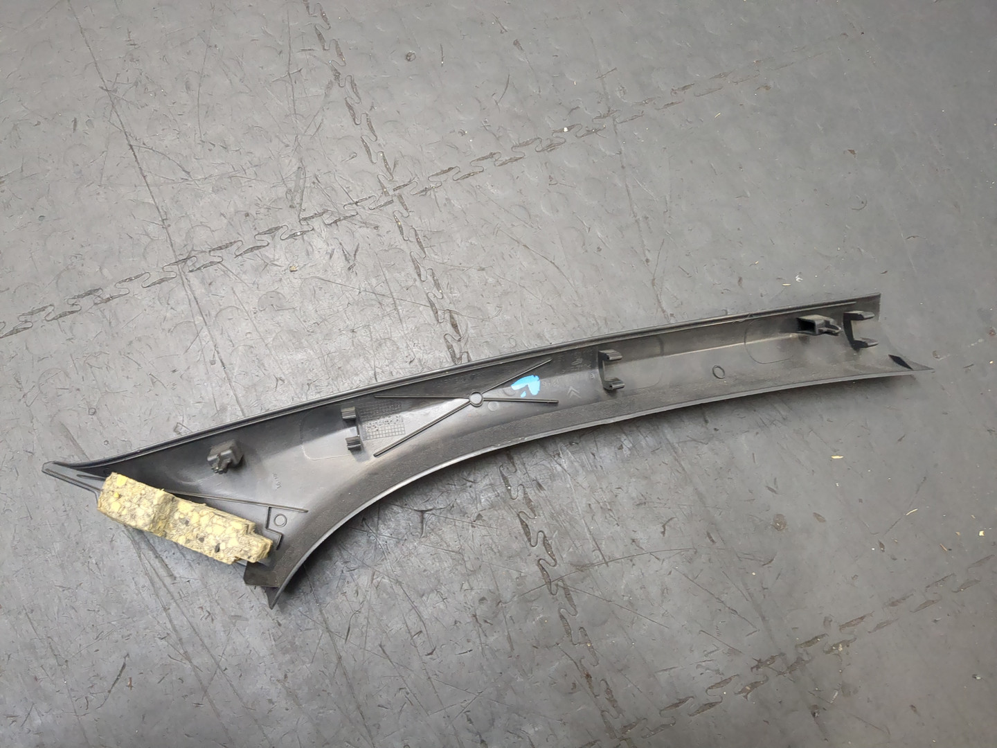 Обшивка стойки