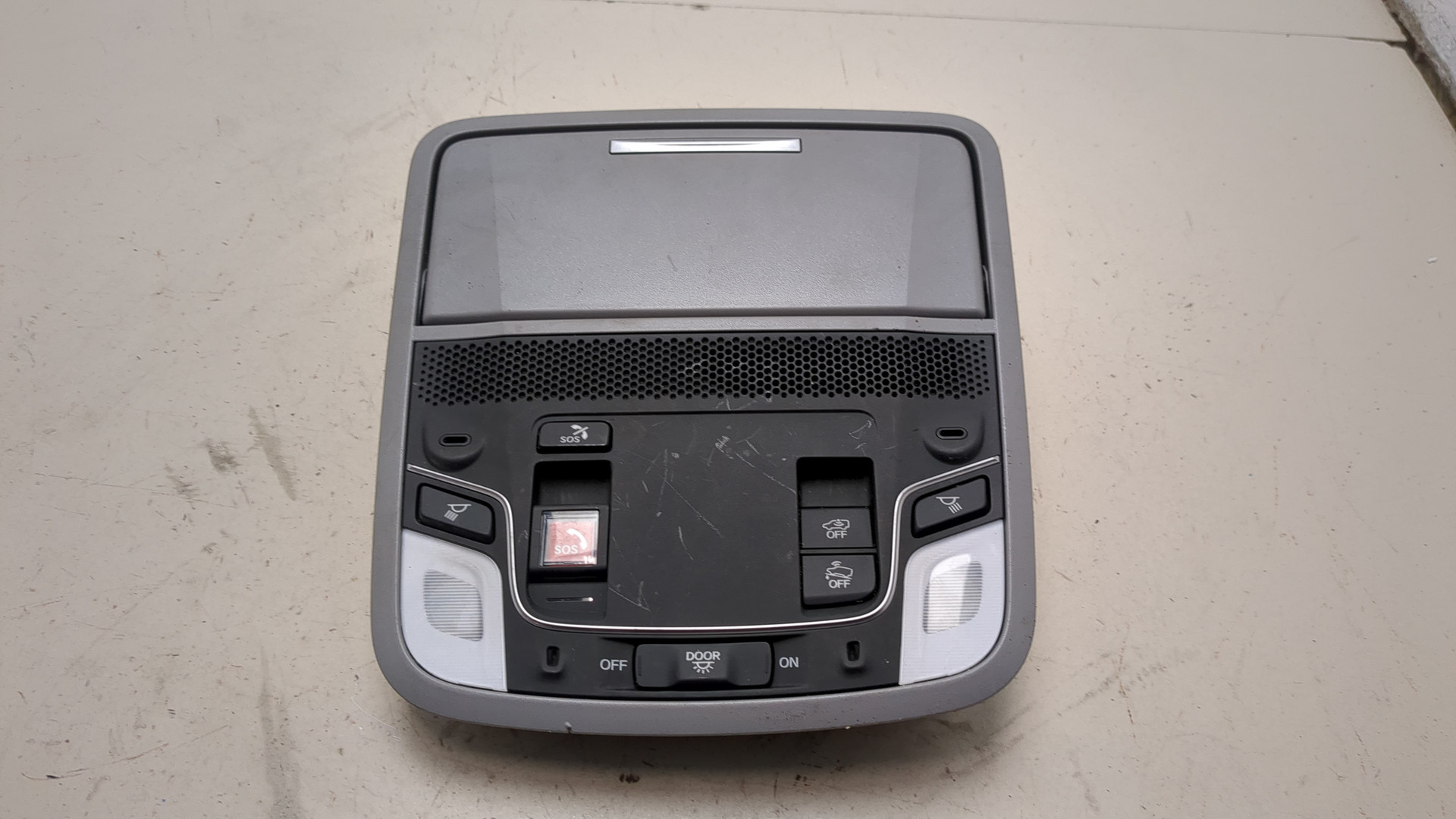 Плафон салонный