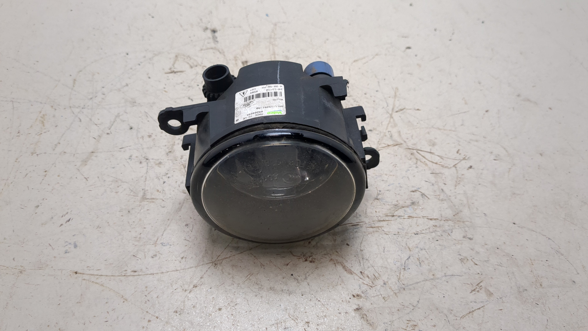 Фара противотуманная правая