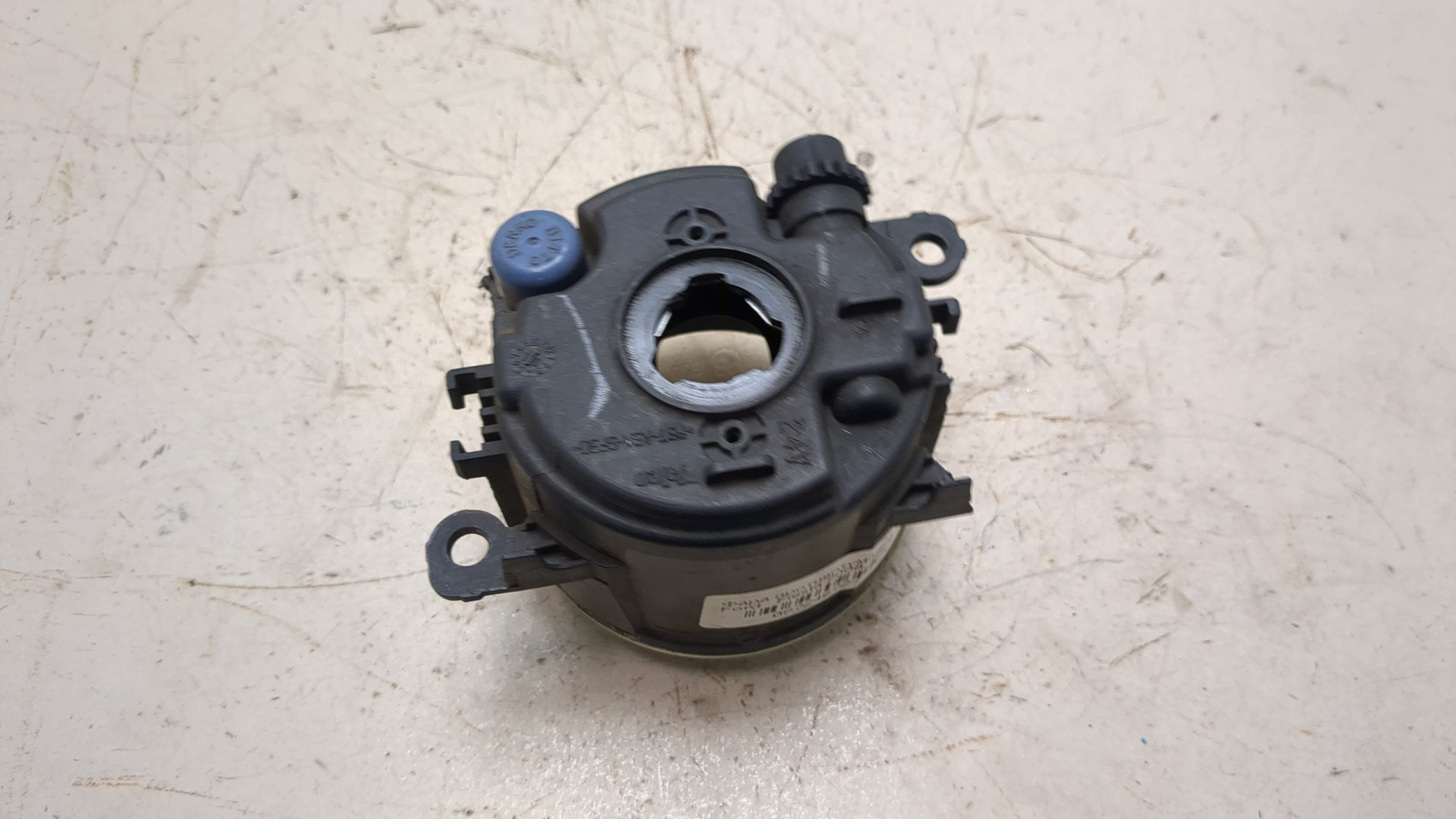 Фара противотуманная правая