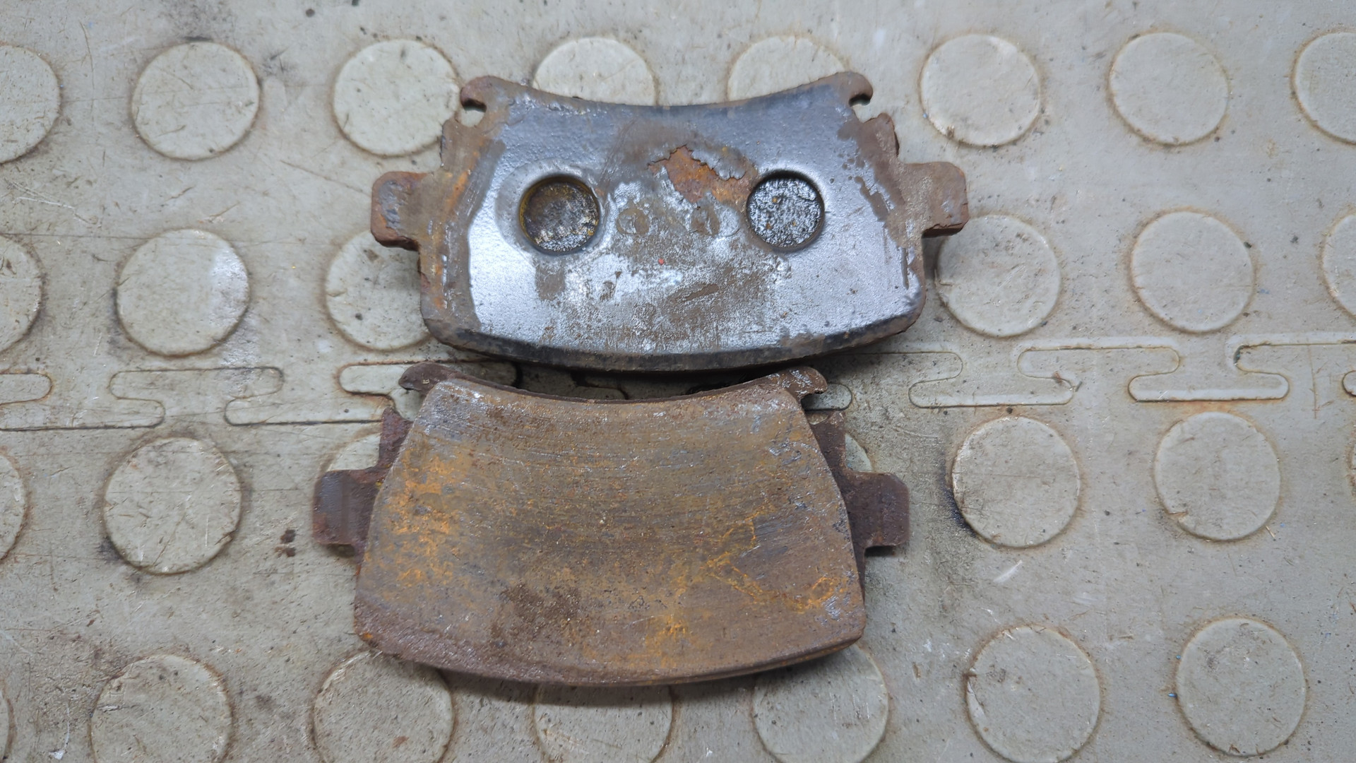 Колодки тормозные задние дисковые к-т