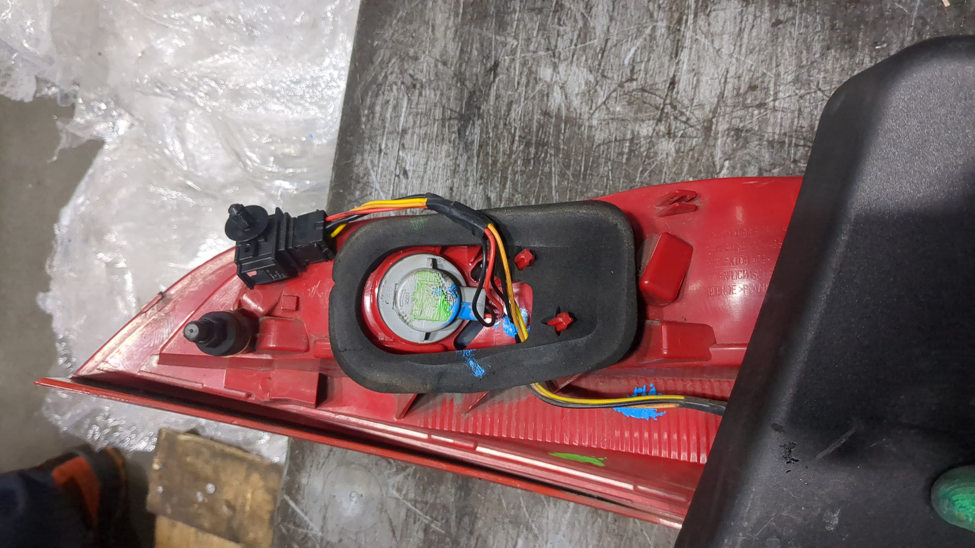 Фонарь задний левый