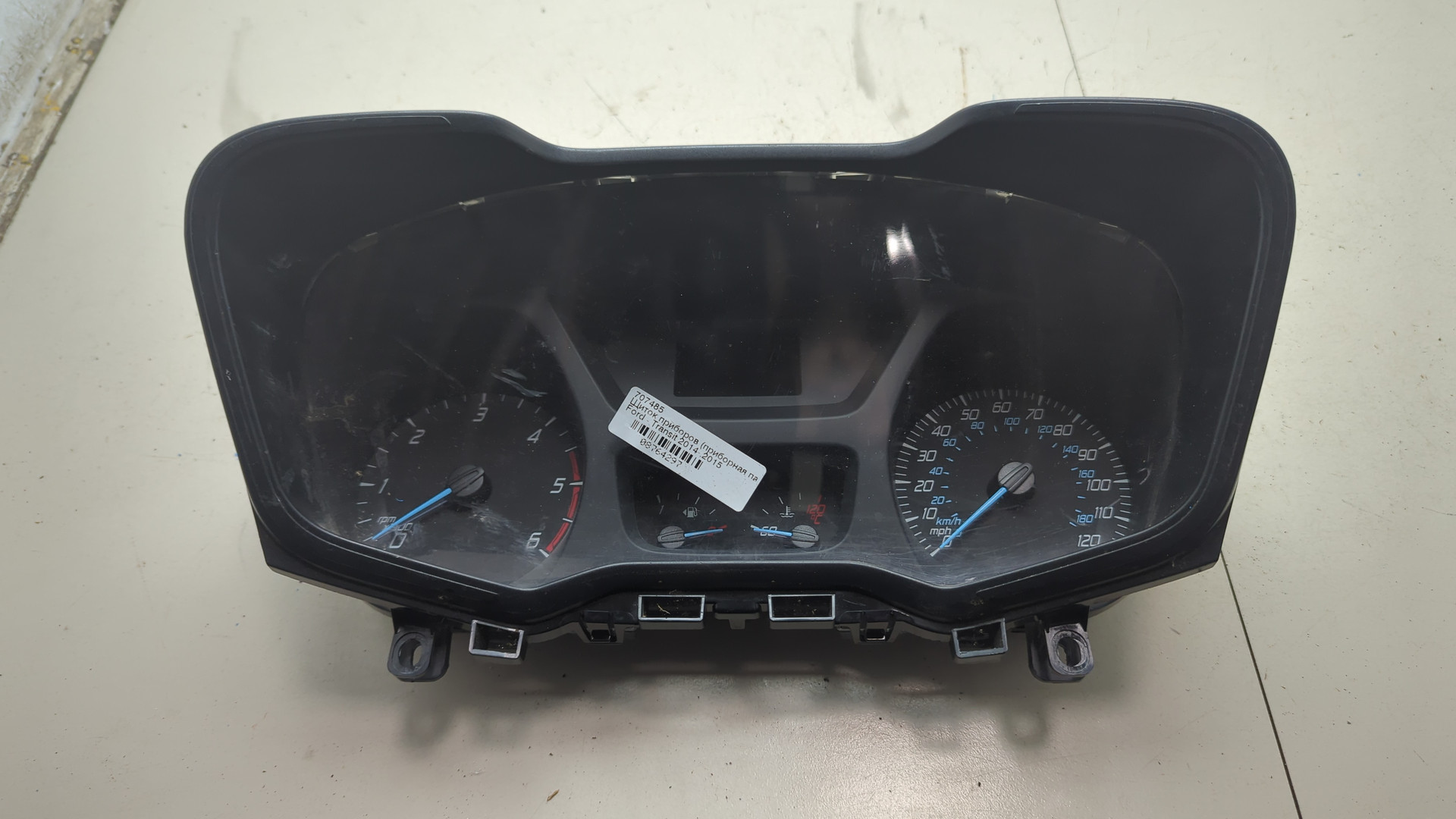 Панель приборов