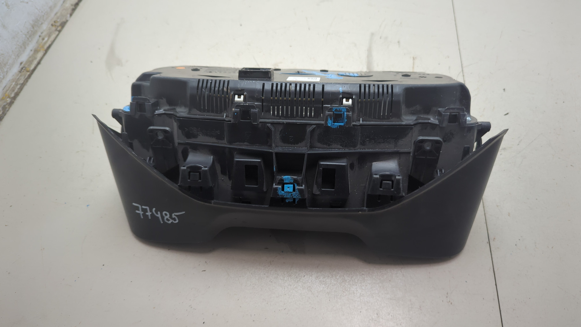 Панель приборов