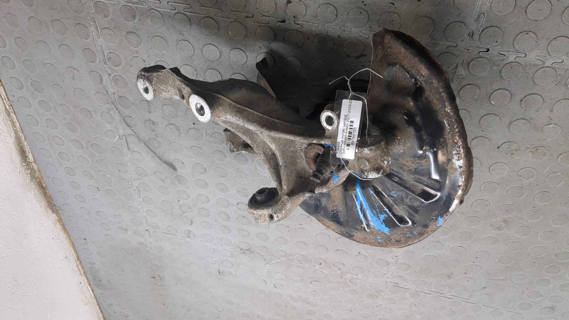 Кулак поворотный задний правый