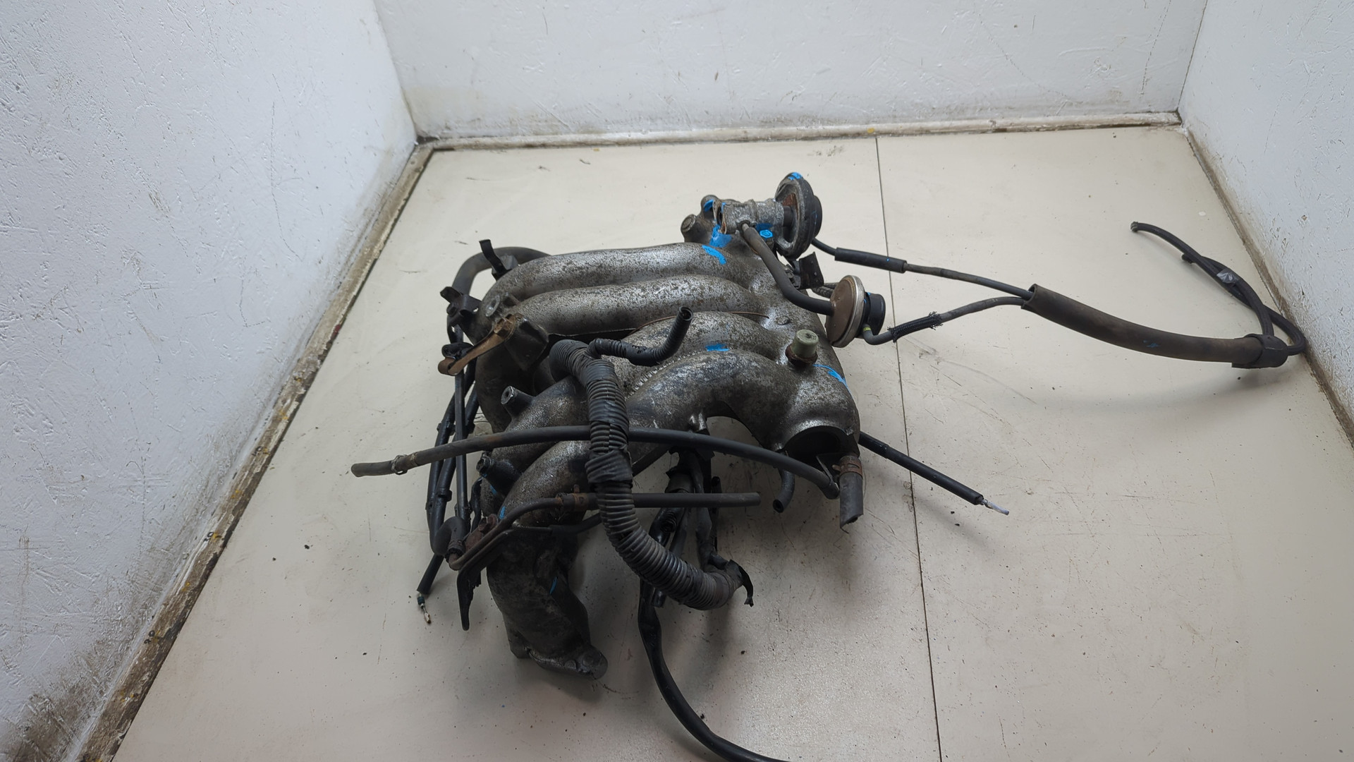 Коллектор впускной