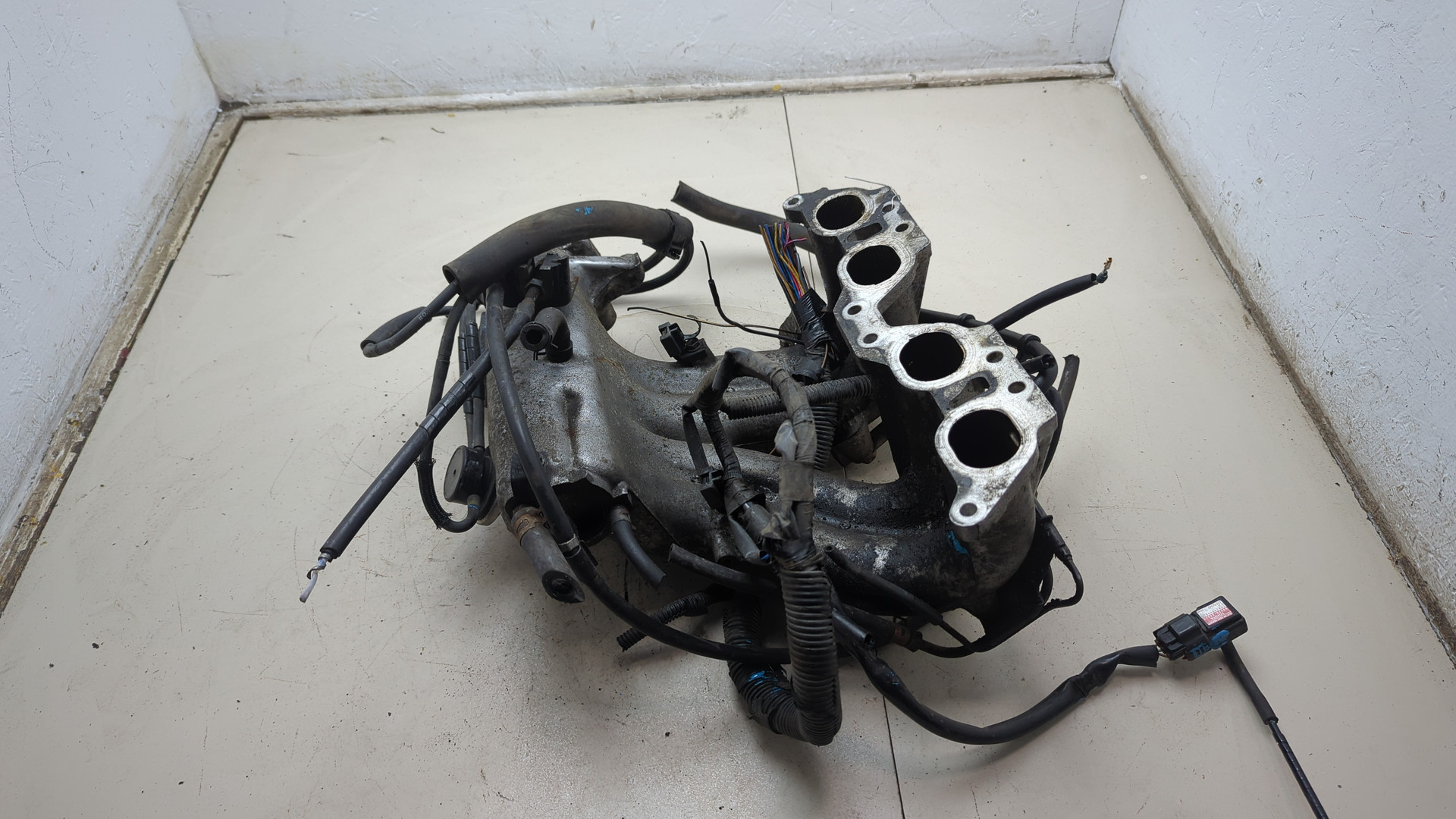 Коллектор впускной