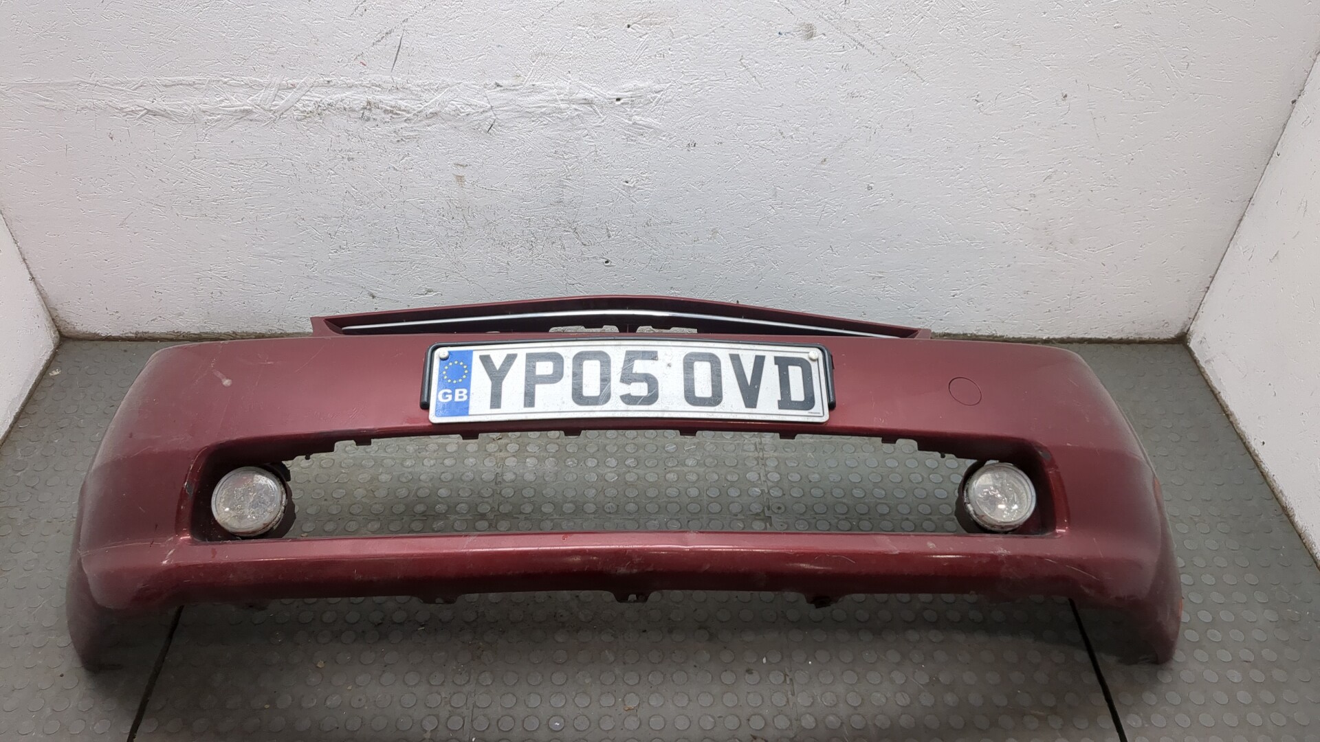 Фара противотуманная левая для Prius 2003-2009