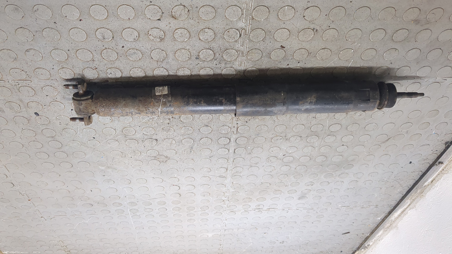 Амортизатор передний