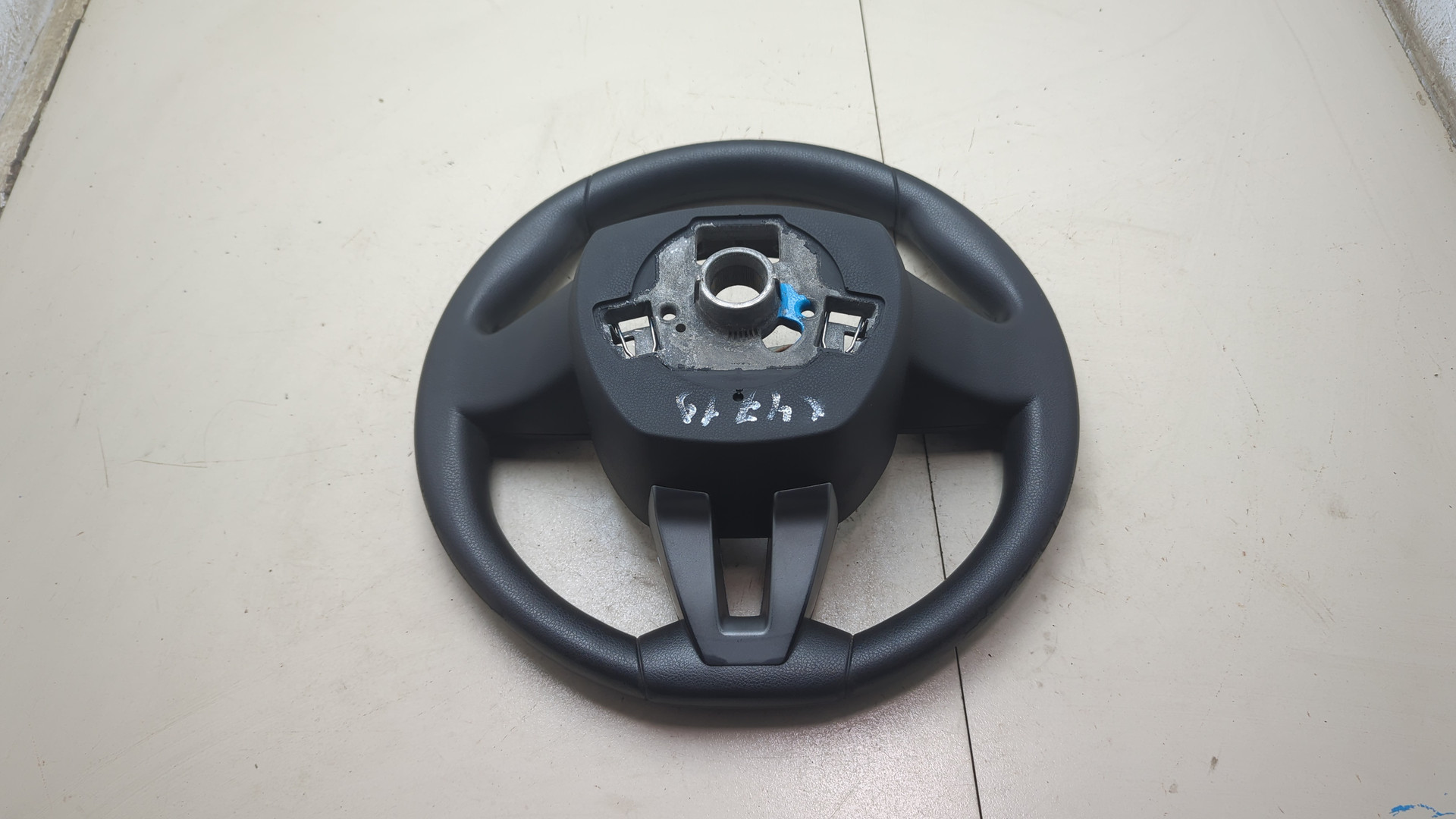 Рулевое колесо (руль)