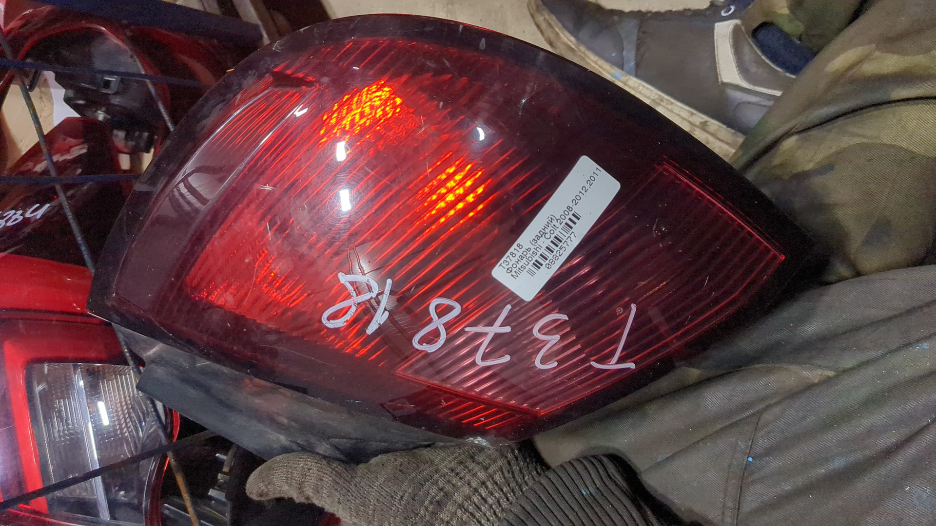 Фонарь задний правый