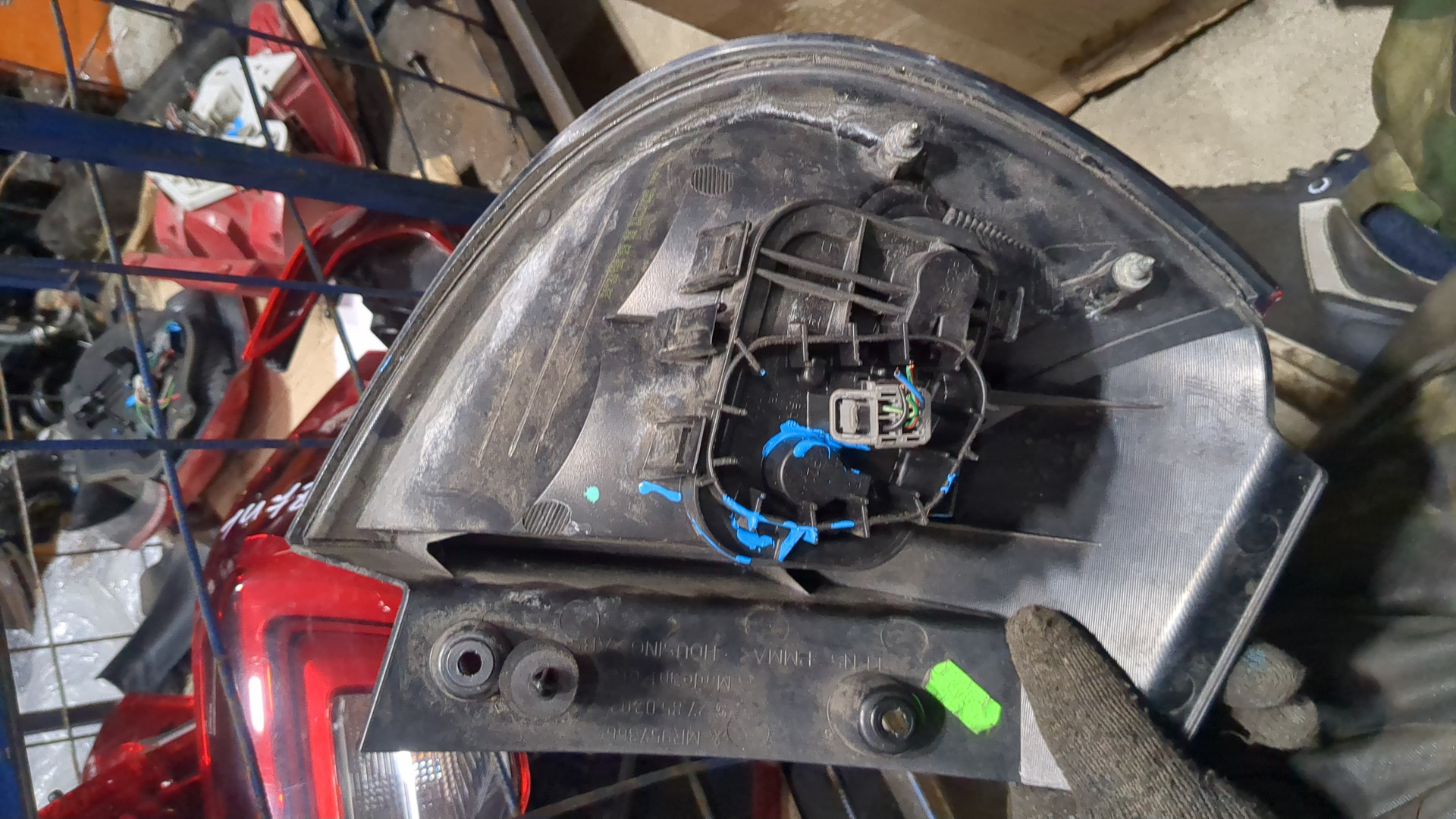 Фонарь задний правый