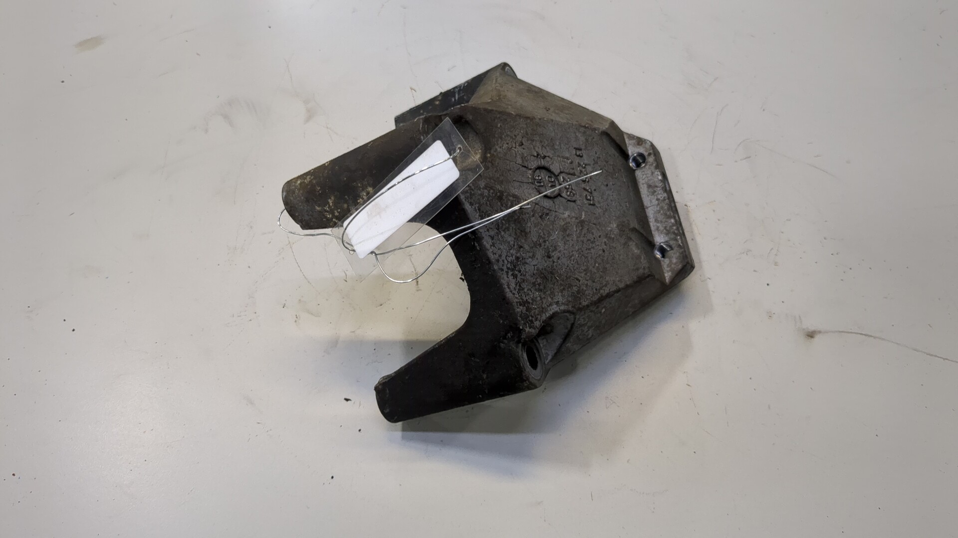 Кронштейн двигателя