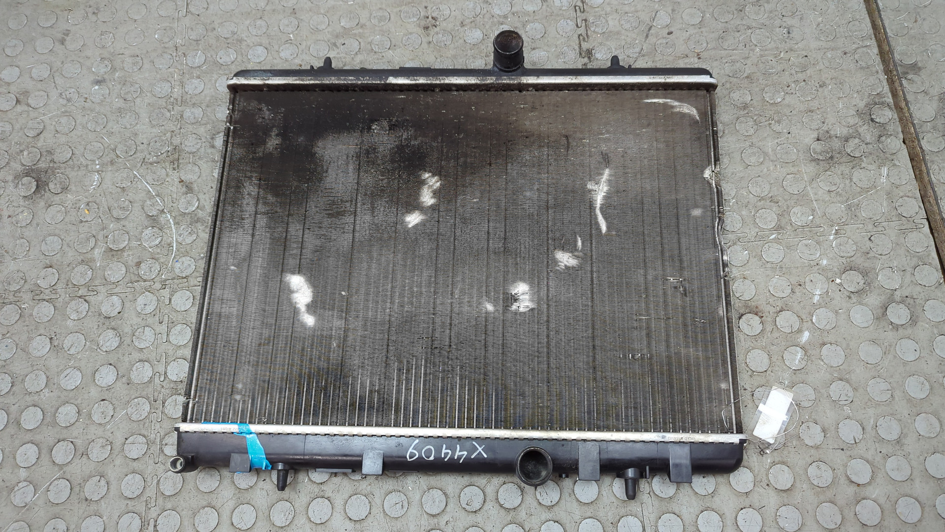 Радиатор охлаждения двигателя основной
