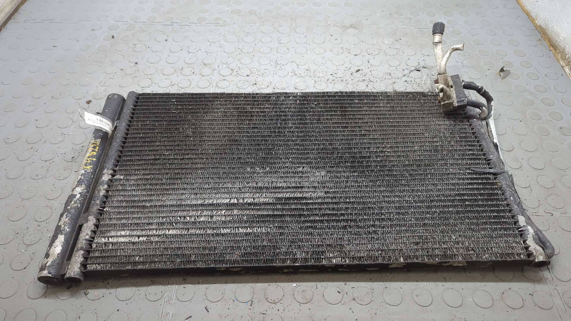 Радиатор кондиционера / конденсер