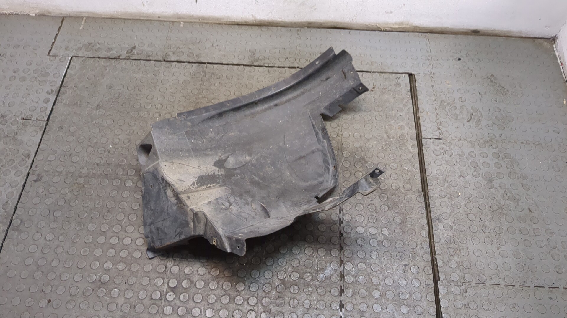 Локер передний правый