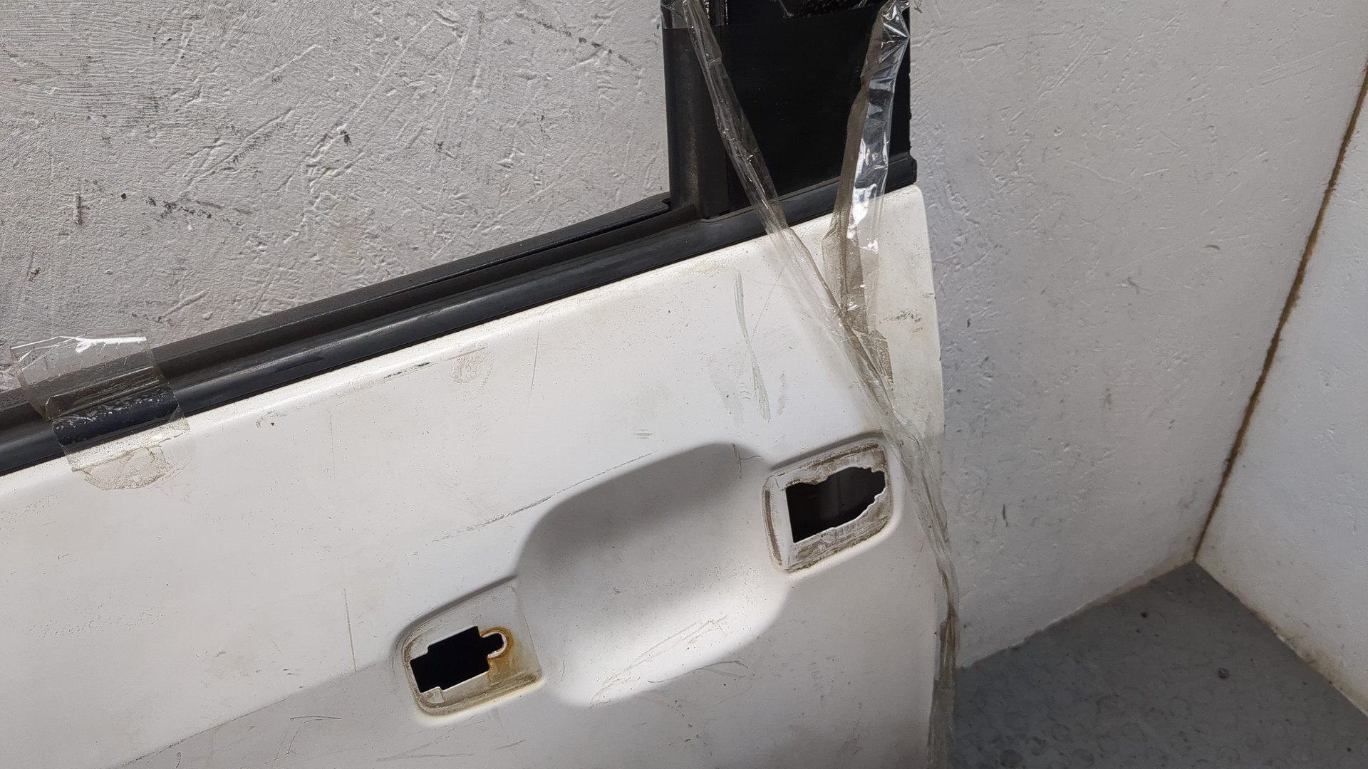 Дверь передняя левая