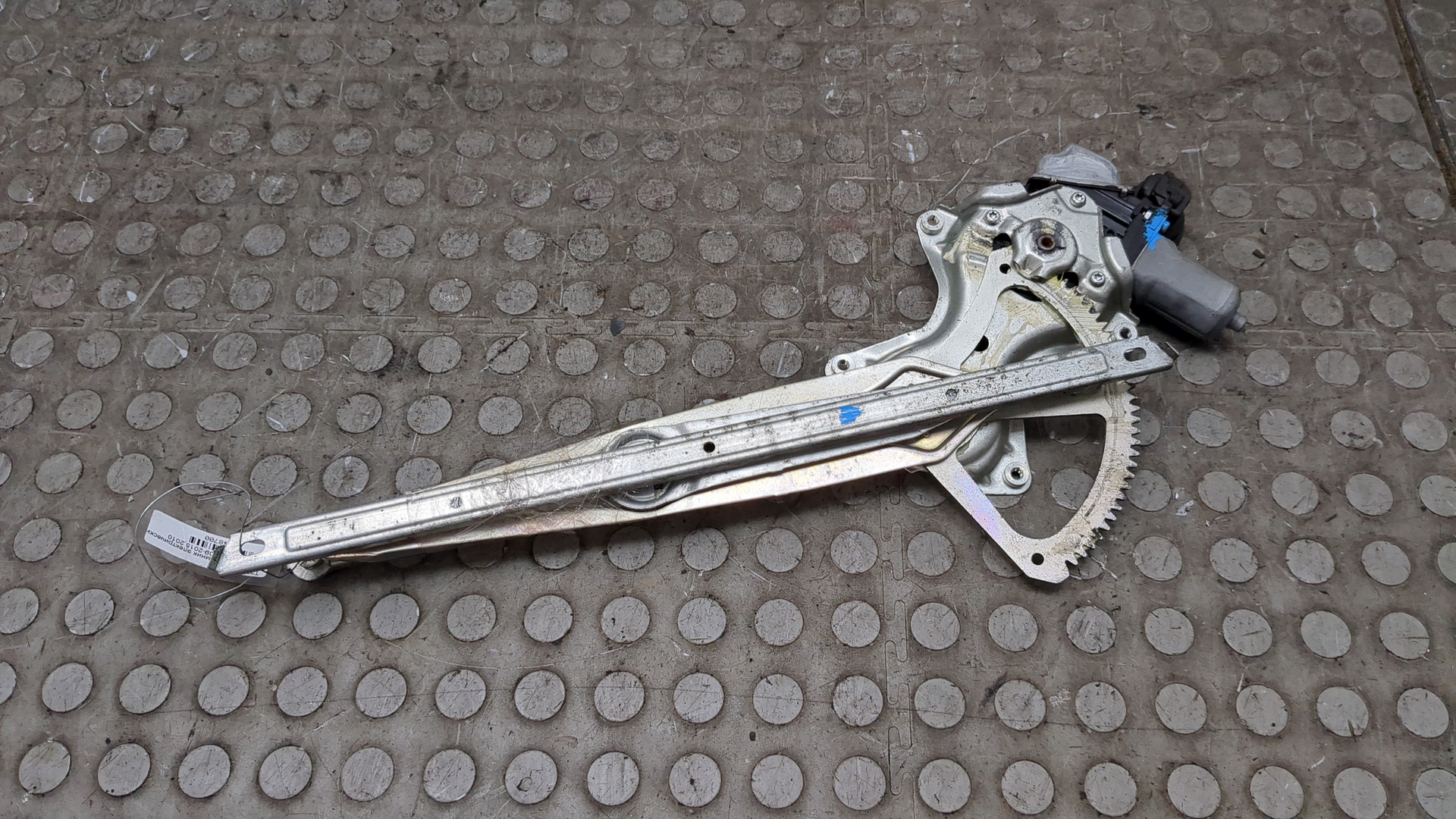 Стеклоподъемник электр. передний левый