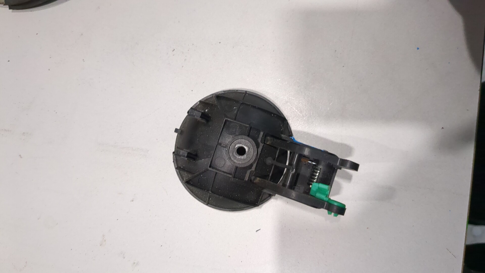 Ручка двери передней внутренняя левая