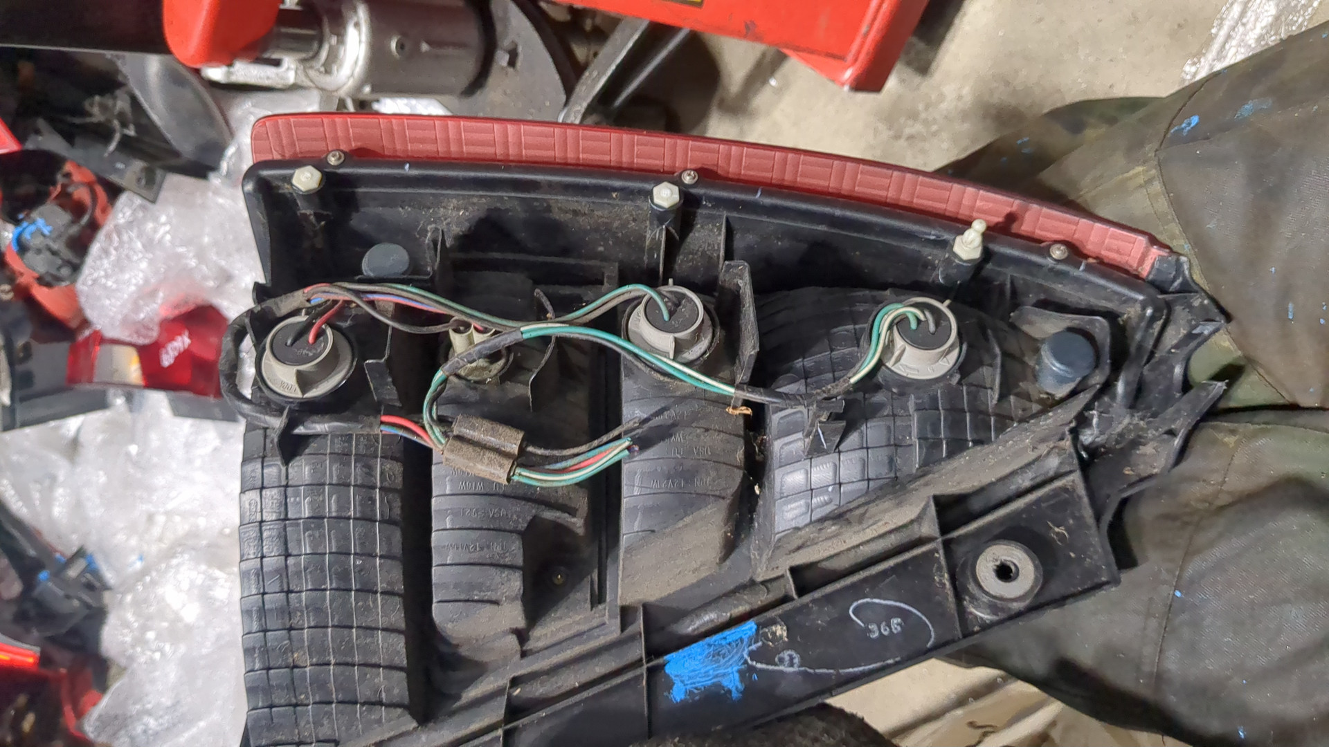 Фонарь задний правый