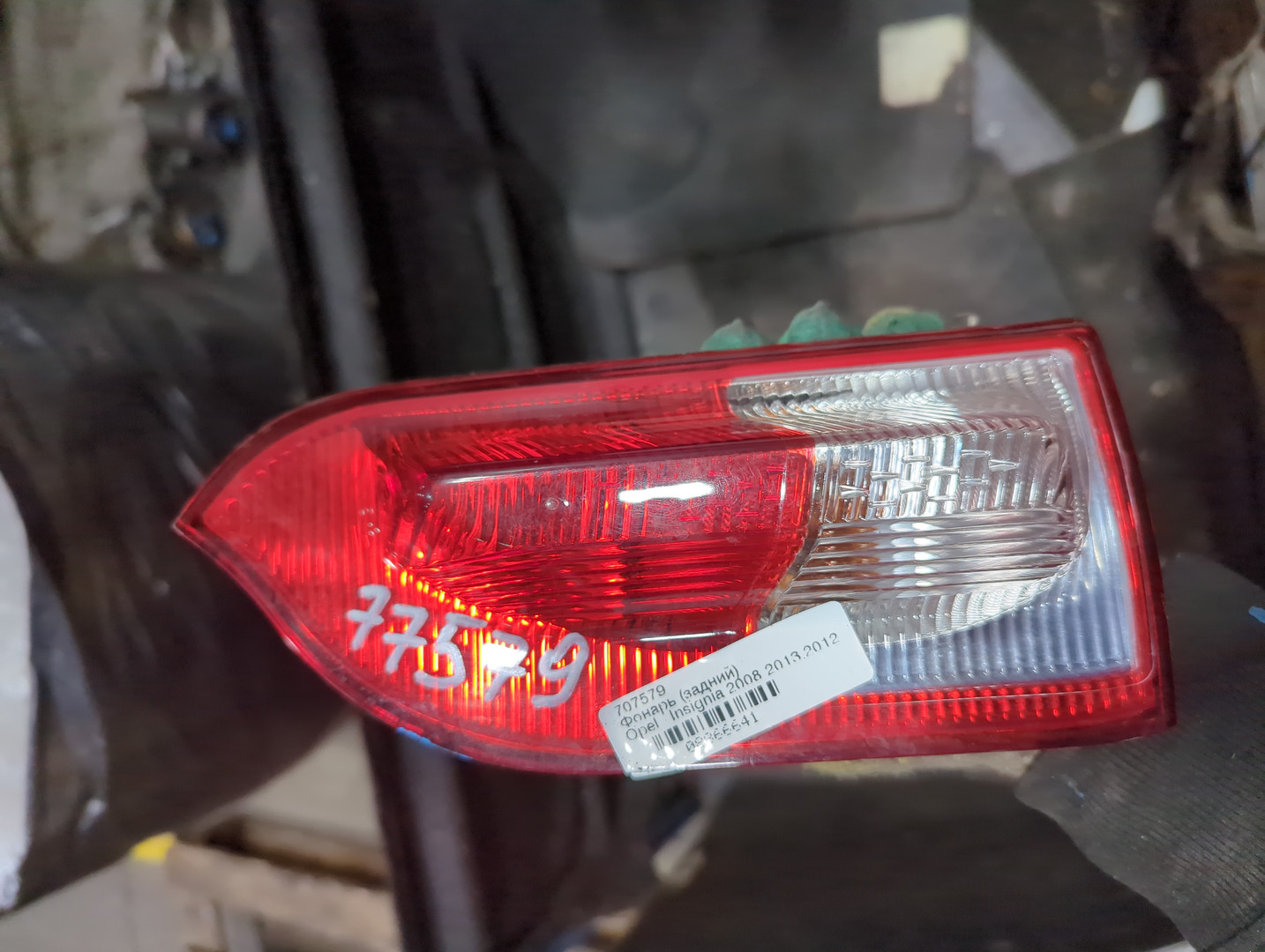 Фонарь задний левый