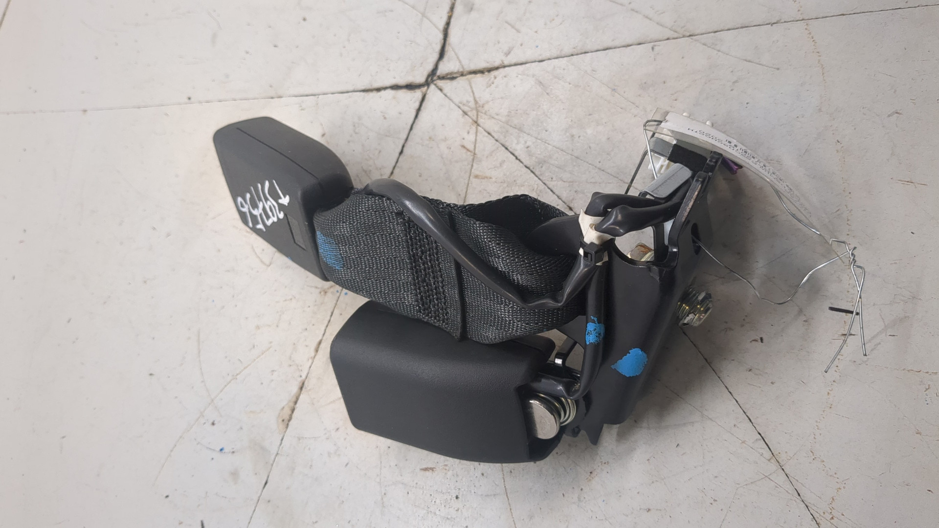 Ответная часть ремня безопасности