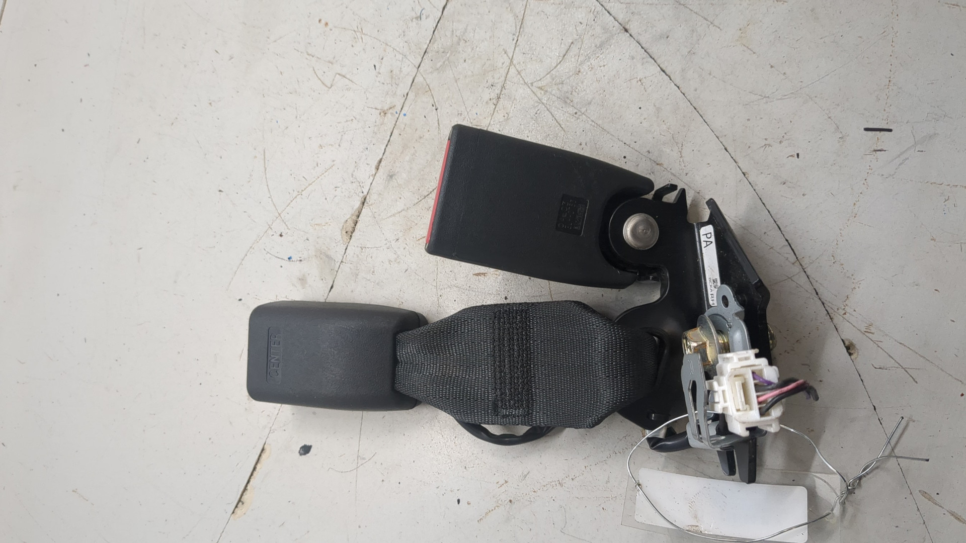 Ответная часть ремня безопасности