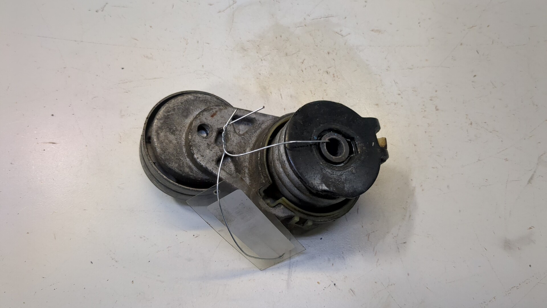 Натяжитель ремня