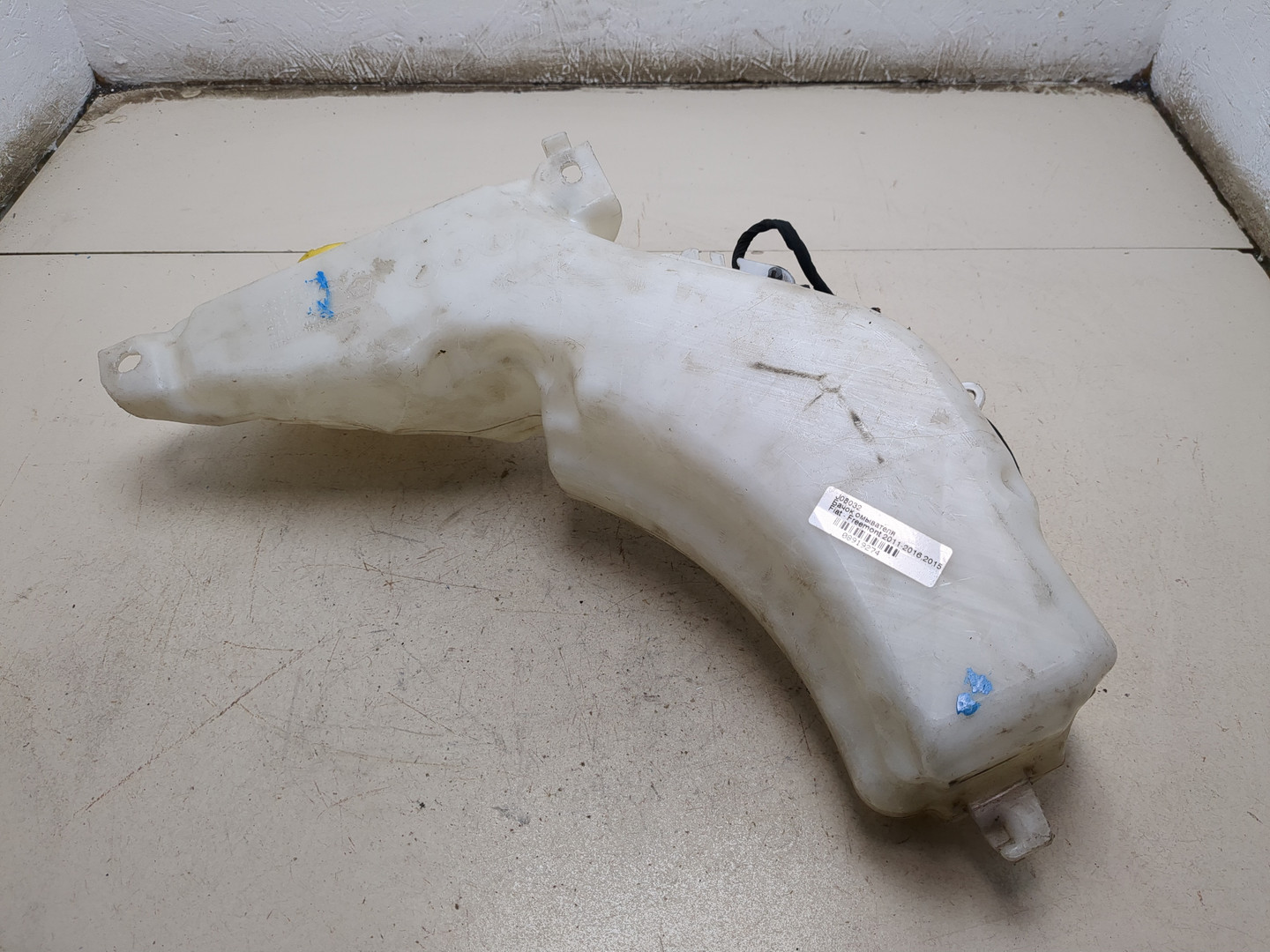 Бачок омывателя лобового стекла