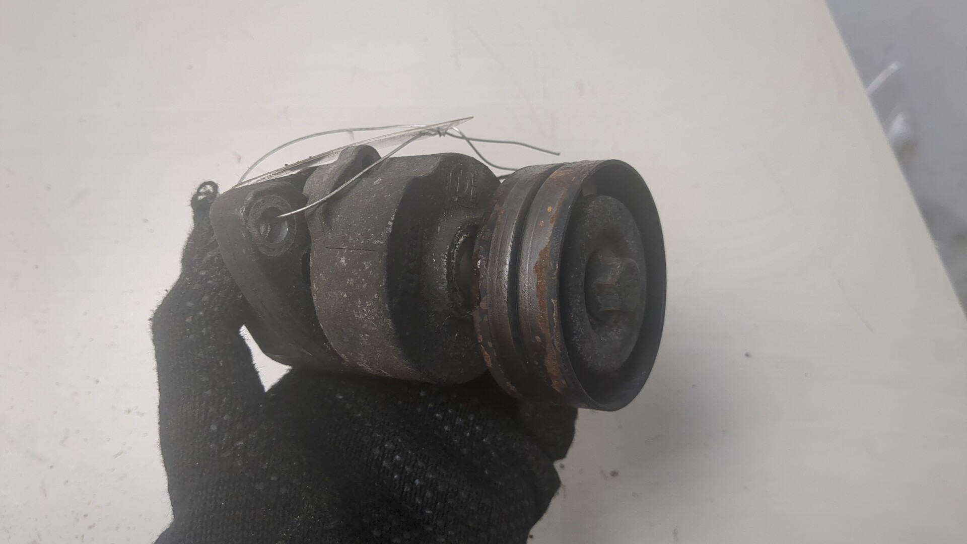 Натяжитель ремня