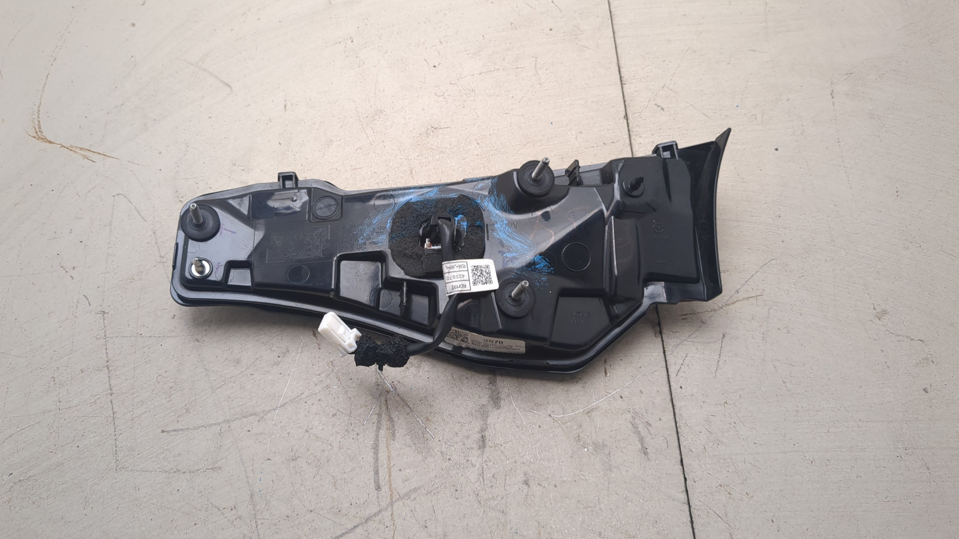 Фонарь задний внутренний левый