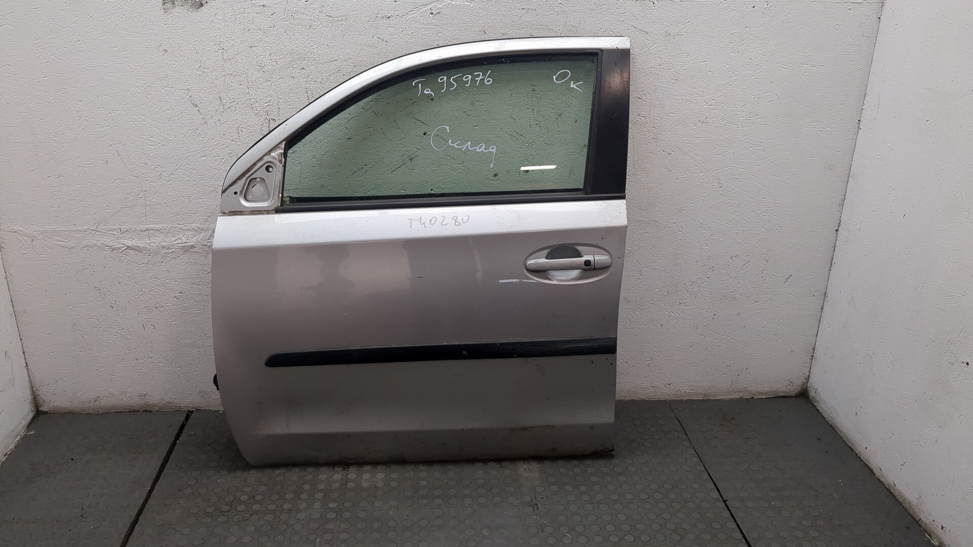 Дверь передняя левая