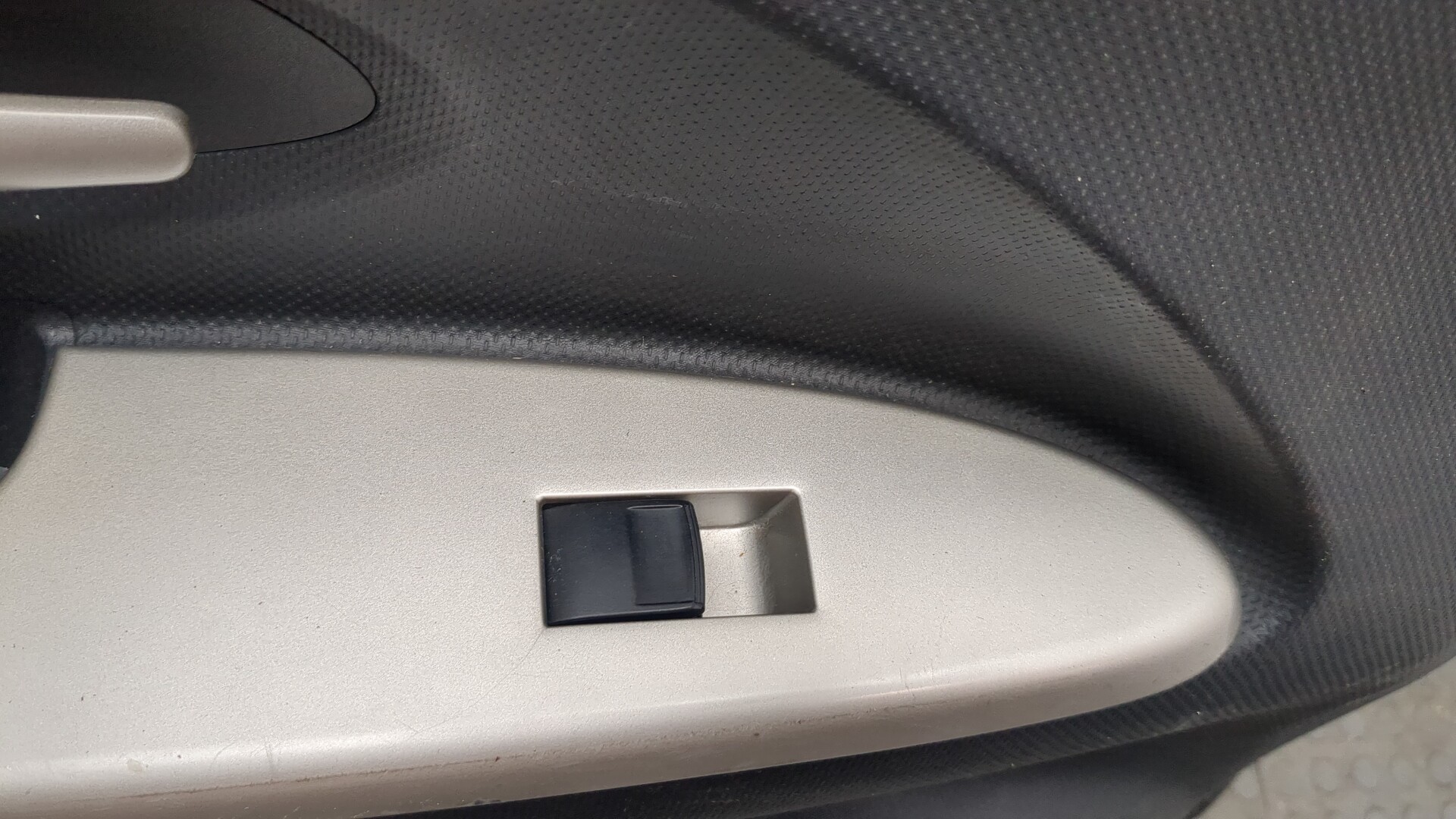 Дверь передняя левая