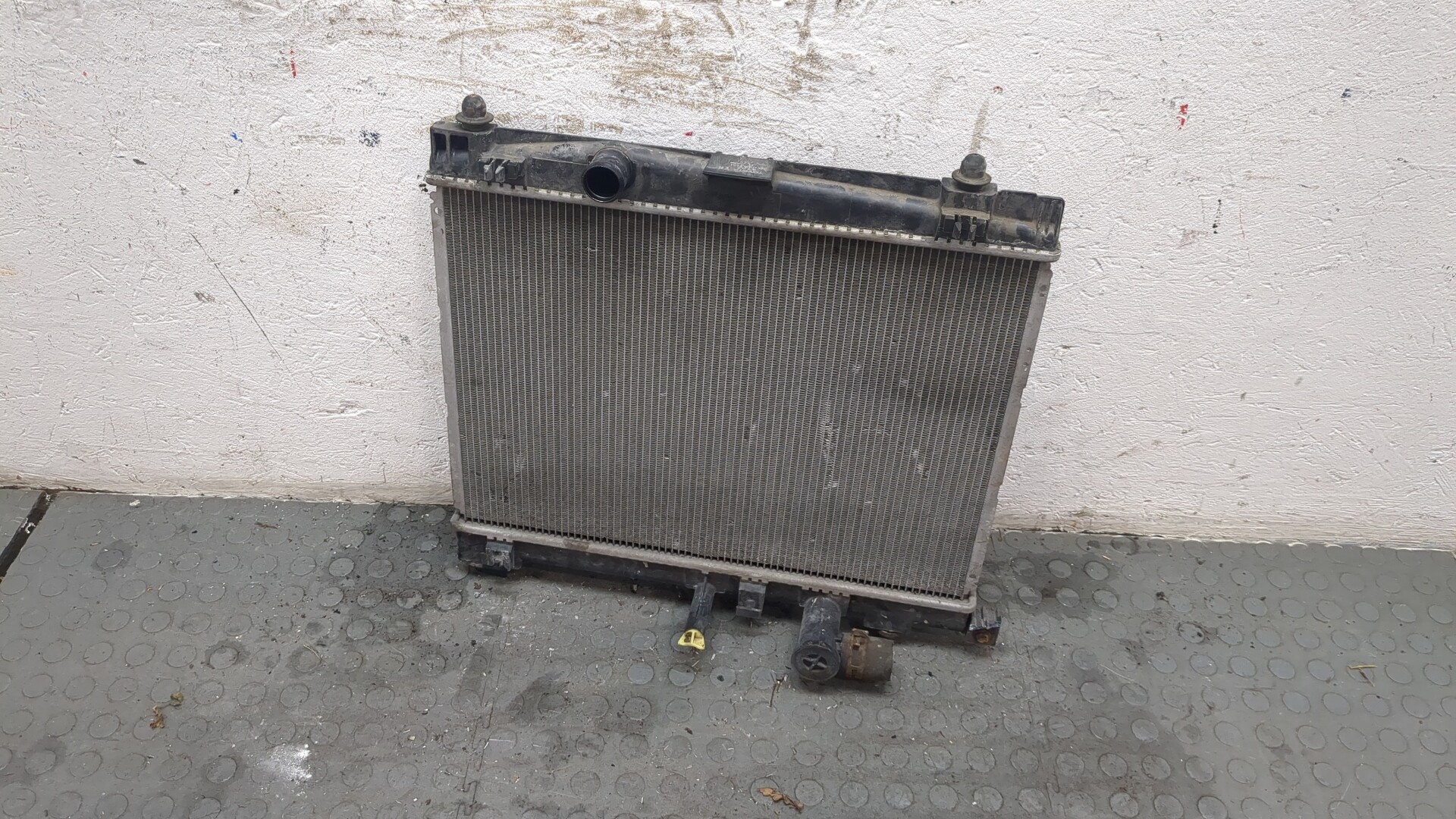 Радиатор охлаждения двигателя основной
