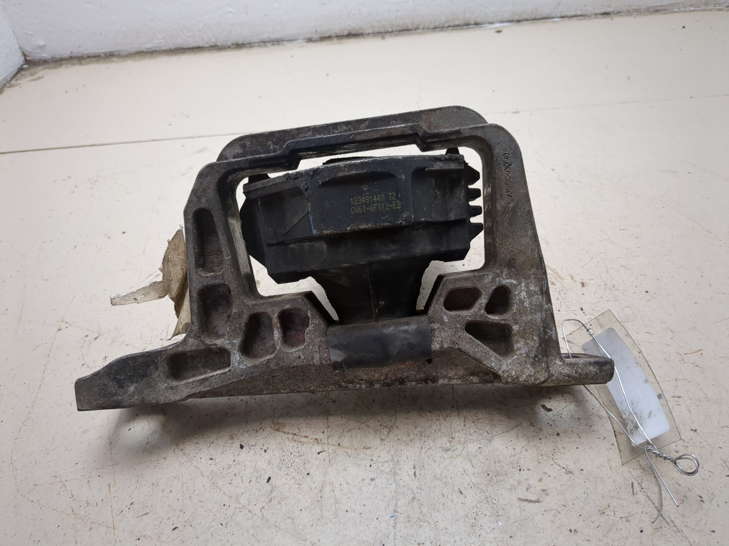 Опора двигателя