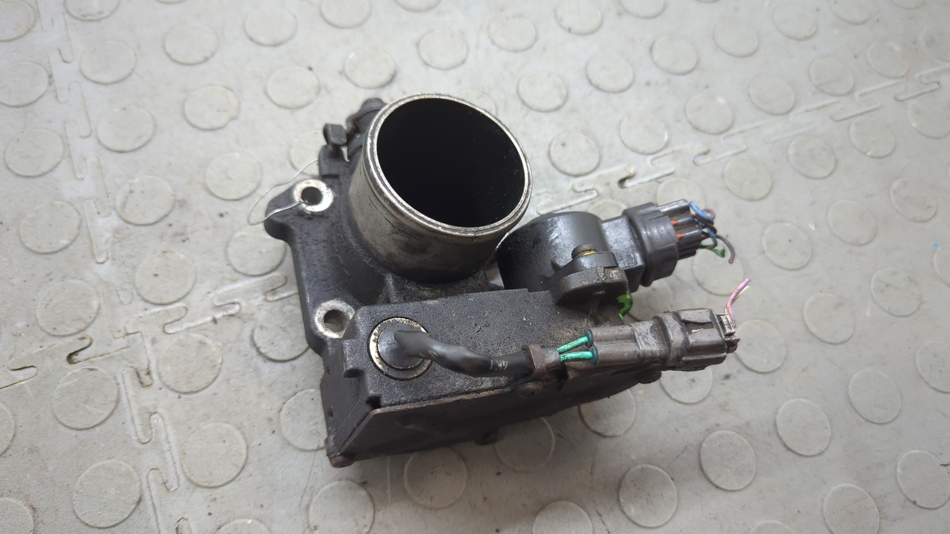 Заслонка дроссельная электрическая