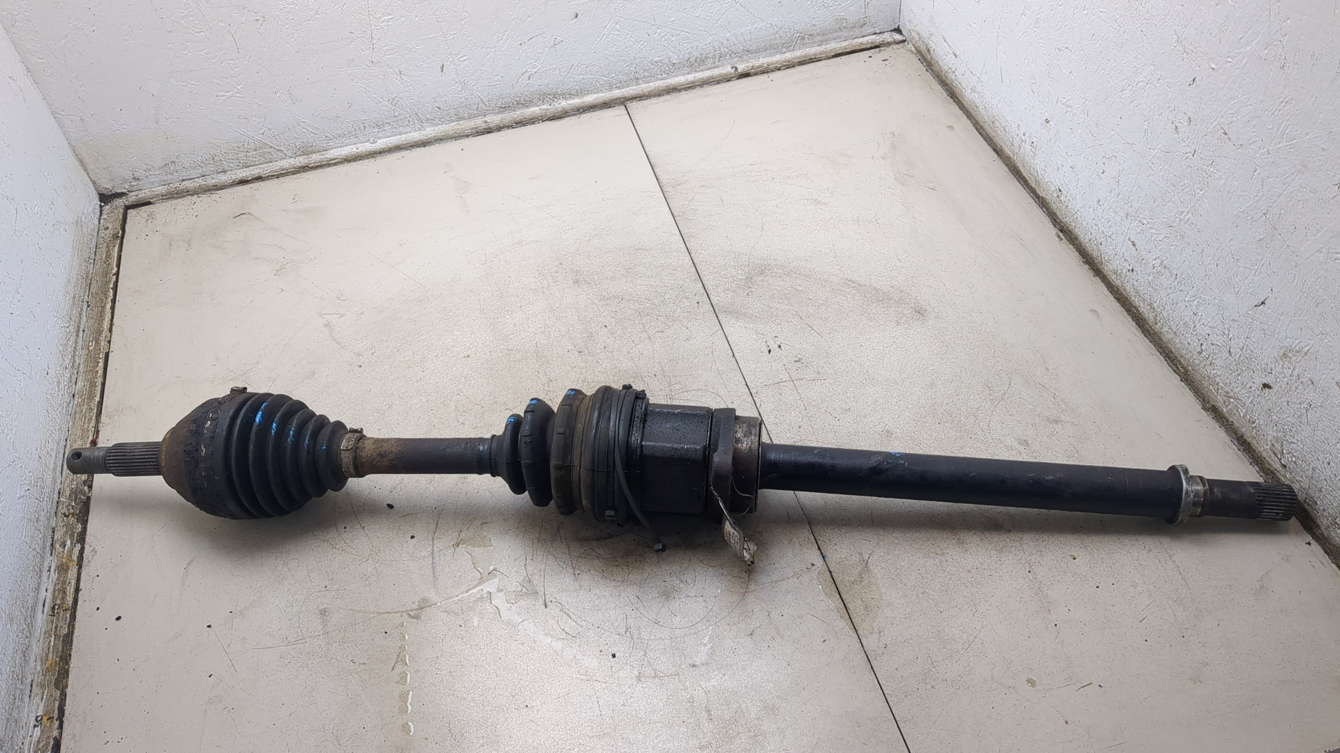 Полуось передняя правая